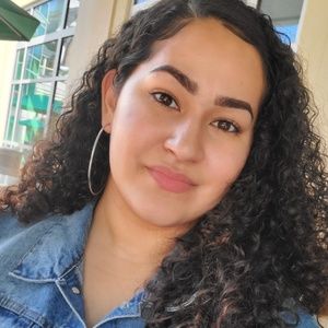 Meet your Posher, Dayanara